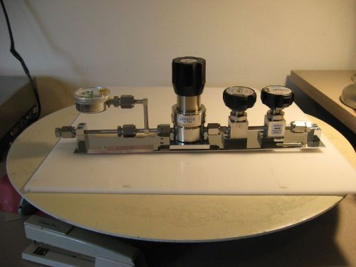 1/4&#034; High Purity Gas Stick, APTech 1506SM 60 Regulator, Gauge, 2 APTech G Valves