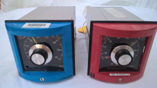Thermo Electric Temperature Controllers 3230311012  (Red &amp; Blue)