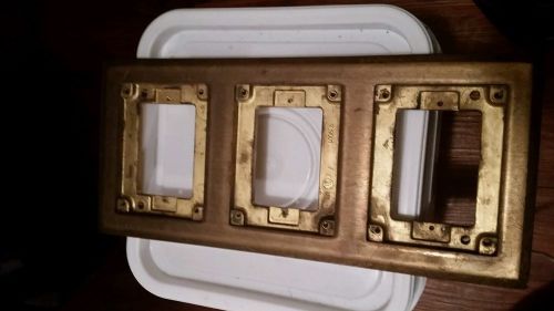 Wiremold  brass 3 gang floor box cover for sale