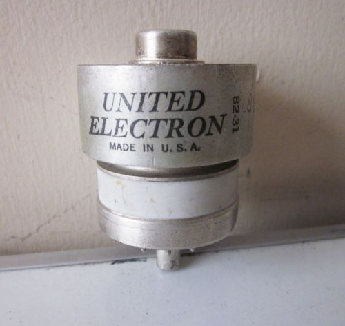 1 pc. x UNITED ELECTRON 8621 Tube - NOS