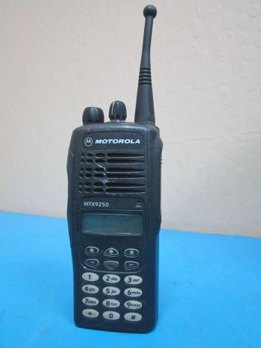 Used Motorola Handie-Talkie Model AAH25WCH4GB6AN SN: 921THS0063