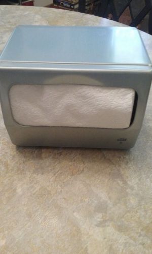 NAPKIN DISPENSER- DOUBLE SIDED-TORK 17 TBS