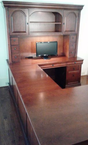 Executive u-shaped office desk with hutch for sale