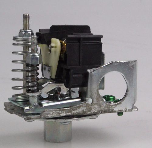 Square D 20-40 PSI Pumptrol Pressure Switch for Water Pumps - 9013FSG2J20