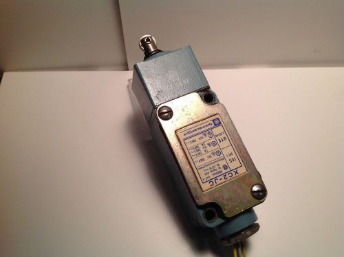 Telemecanique XC2-JC Limit Switch Used - Interrupteur de fin de course