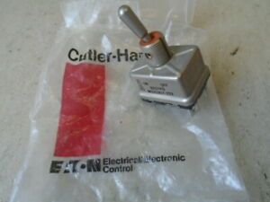 1 EA NOS CUTLER HAMMER TYPE 8837K9 TOGGLE SWITCH    P/N: MS25307-222
