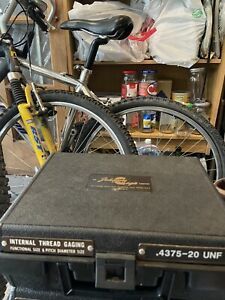 Johndon Internal thread gaging .4375-20 UNF
