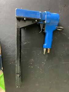 561-15 JOSEF KIHLBERG PNEUMATIC- BOX CLOSING STAPLER PACKAGING TOOL