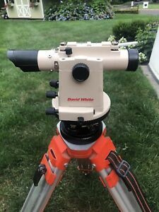 David White LT8-300P - 26x Transit Level with Case! And optical plummet (8871)