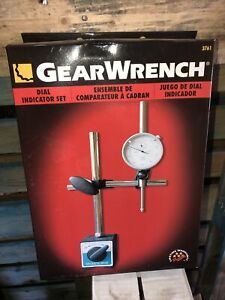 GEARWRENCH Dial Indicator Set with On/OFF 0 TO 1&#034; WITH CASE -16D