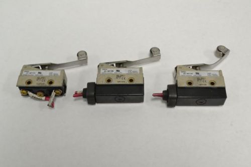Lot 3 omron zc-w2155 enclosed switch roller lever 125/250v-dc a300 b242462 for sale