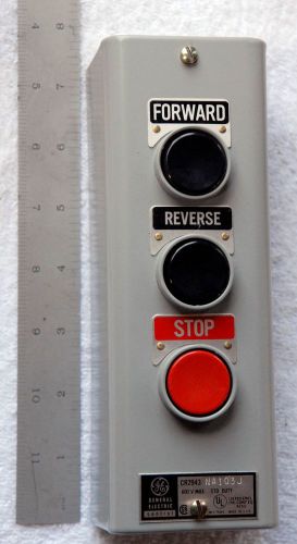 GE Push button station FOR /REV /STOP CR2943NA103J Surface Mount