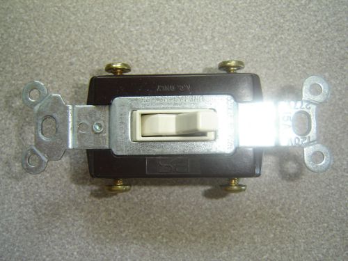 PASS &amp; SEYMOUR LEGRAND 664-WG 4-Way Toggle Switch 15A 120/277v w/gnd side wire