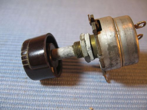VINTAGE S.C.CO.  500,000 OHM POTENTIOMETER WITH BROWN KNOB , USED