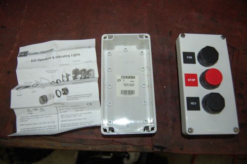 Cutler-hammer e22 push button enclosure 1x3 with 3 e22 buttons brand new for sale
