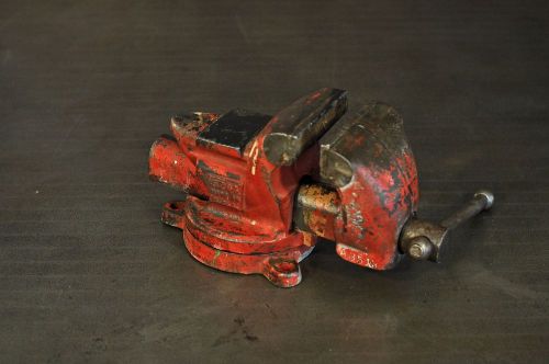 VINTAGE DUNLAP 5244 BENCH VISE RED METAL INDUSTRIAL CHIC STEAMPUNK GREAT PATINA!