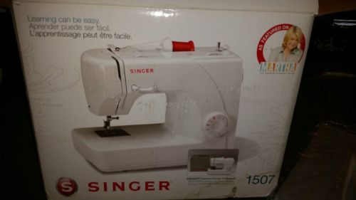Singer 1507WC Mechanical Sewing Machine With Canvas Cover Original Box Brand New