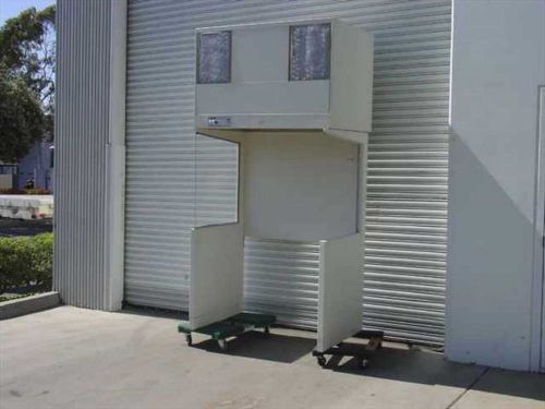 Integrated air system lv4-30  4&#039; vertical ias laminar flow cleanroom bench 220va for sale