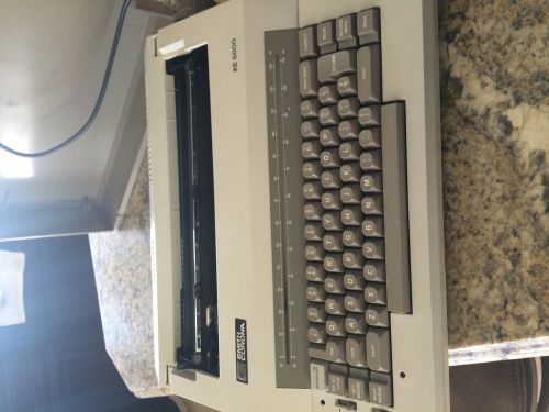 Smith Corona XE 5000 Typewriter