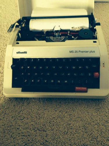 Olivetti Manual Typewriter Model Ms 25 Premier Plus