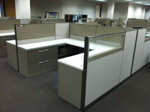 NICE ALLSTEEL 6&#039;X7&#039; OFFICE CUBICLES WORKSTATIONS -GLASS PANELS