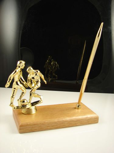 Oak wood gold tone soccer sport trophy pen desk set accessory new for sale