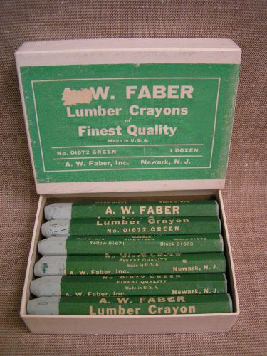 BOX OF 12 VINTAGE A.W. FABER #01672 GREEN LUMBER CRAYONS - MADE IN U.S.A.
