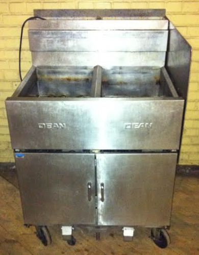 Dean Double Bay Fryer - Natural Gas - Model SCFSM240GN...Used Condition
