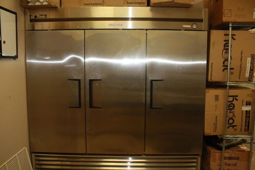 Solid door freezer on casters true mfg t-72f  dimensions  78&#034; x 30&#034; x 83&#034; for sale