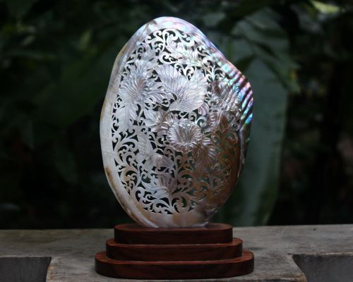 Hand Carved Sea Shell Hummingbird &amp; Butterfly Carving River Mussel Shell Art