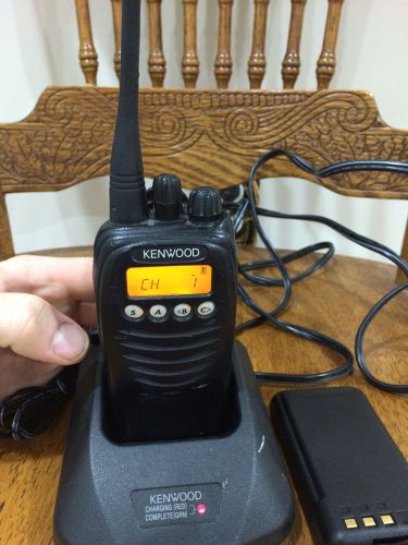 Kenwood TK-3170 -K Portable Handheld UHF  Transceiver 2-Way Radio Walkie Talkie