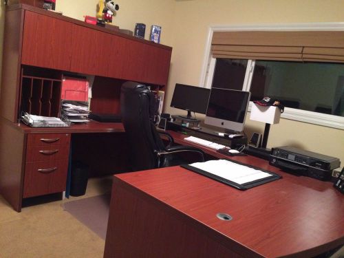 Mayline Aberdeen Executive U Shaped Desk and Hutch