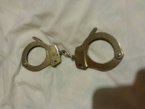 Smith &amp; Wesson Model 1 Oversized Handcuffs