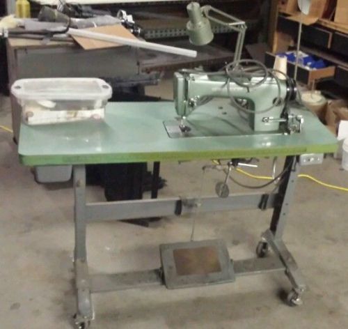 CONSEW 210 INDUSTRIAL SEWING MACHINE