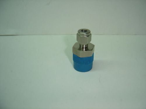 Swagelok ss-400-1-8 male connector 1/4&#034; od tube x 1/2&#034; male npt new no box for sale