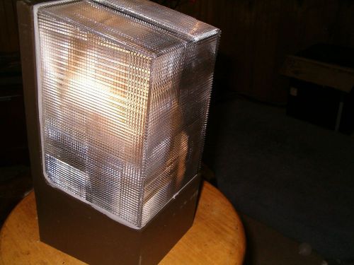 Hubbell outdoor commercial light for sale