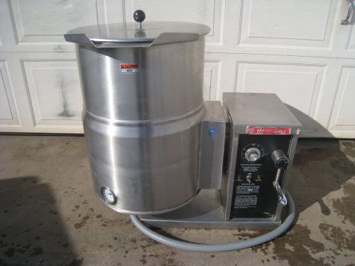 Market Forge FCT-12CE tilting steam kettle - 12 Gallon