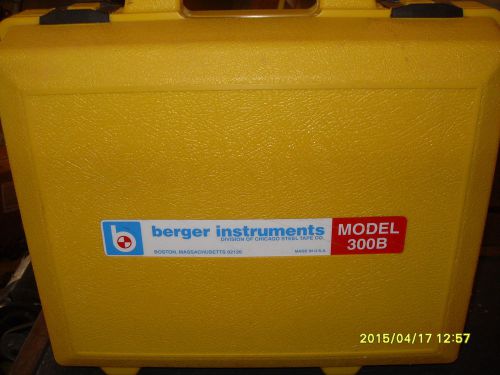 Berger  Model 300B Transit with tripod and  measuring stick-
							
							show original title
