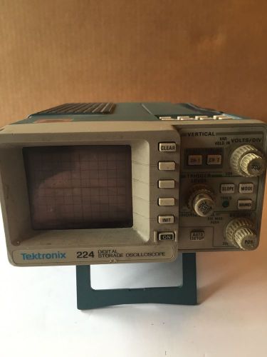 Tektronix 224 Digital Oscilloscope with power cord and bag