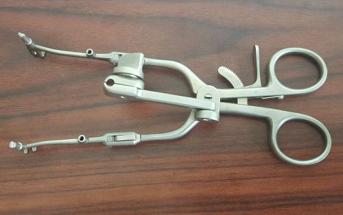 Storz E8150-1 retractor table mounted ratcheted self retaining surgery surgical
