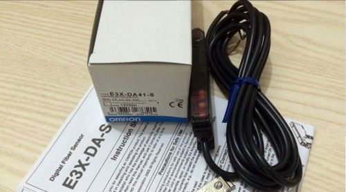 NEW IN BOX OMRON Photoelectric Switch 3X-DA41-S E3XDA41S