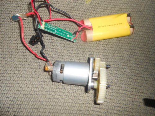 Gear motor with Ni-Cd charge PCB, and 4.8V battery pack, has a bad cell
