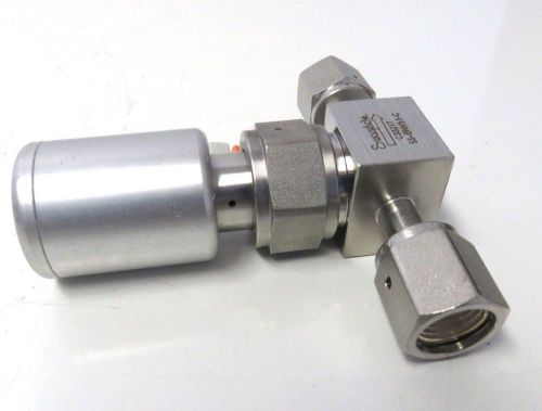 Swagelok SS-BNV51-C  High Purity Bellows Sealed Valve w/ 316 VCR Fitting