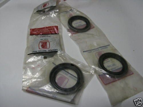 9 GENUINE Tecumseh GAS ENGINE OIL SEALS 691952