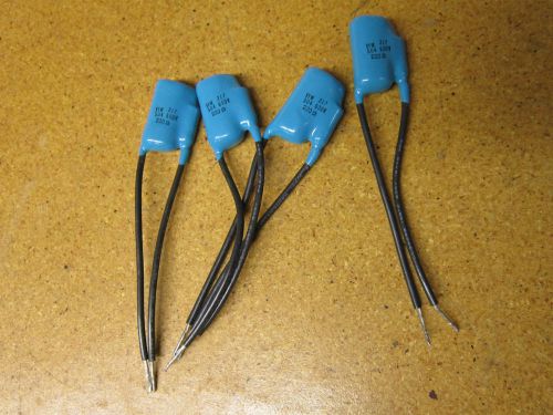 ITW 317 504 600V 220OHMS Capacitors New Old Stock (Lot of 4)
