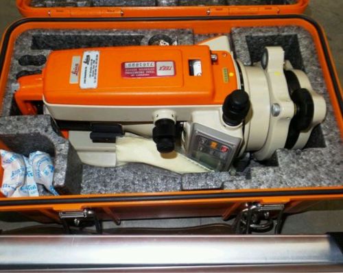 Leica T100 Builders Electronic Theodolite