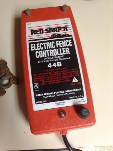 20 MILE RANGE Red Snap&#039;r 44B Electric Fence CONTROLLER BATTERY OPERATED NICE!!