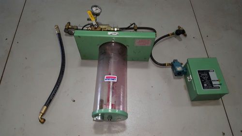 Lincoln 87239 air operated reciprocating pump &amp; 84501 lubrication system control for sale