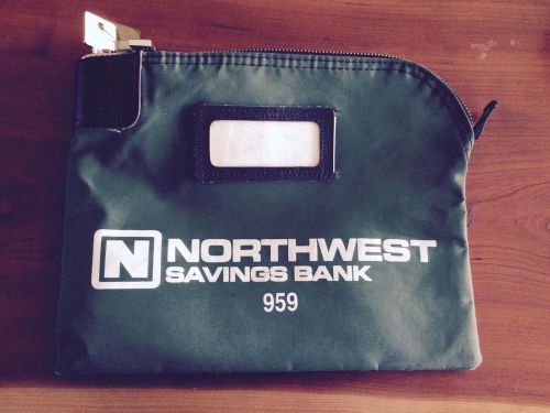 Commonwealth Bank Bag with locking zipper for Deposits Cash Document Lock with K