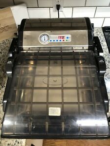 VacMaster VP-112 Chamber Vacuum Sealer with Sealing Bags **Read**